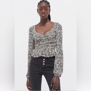 Urban Outfitters Women’s Leopard Print Shaina Ruched Long Sleeve Top, Size Small